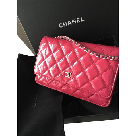 pochette chanel rosa|CHANEL Patent Chocolate Bar Pochette Rose .